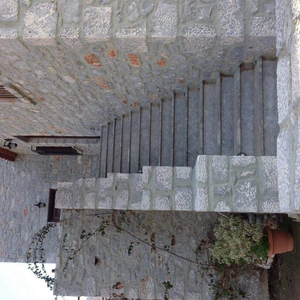 Las - Giannakakoy Traditional Stone Houses Néon Oítilon Exteriör bild